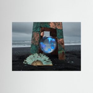 Leinwandbild: Kupferne Resonanz im schwarzen Sand – Kunstwerk für modernes Wohnen