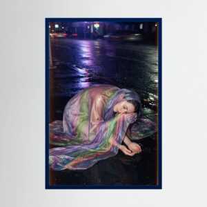 Fine-Art Fotografie: Neon im Schoß der Hingabe – Hochwertiger Kunstdruck