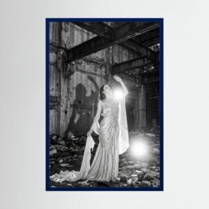 Fine-Art Fotografie: Kometenstaub im rostigen Palast – Hochwertiger Kunstdruck