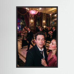 Neon-Herzschlag im Grand Hotel